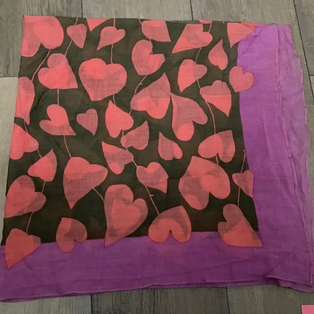 Kate Spade Wool Scarf Hearts‎